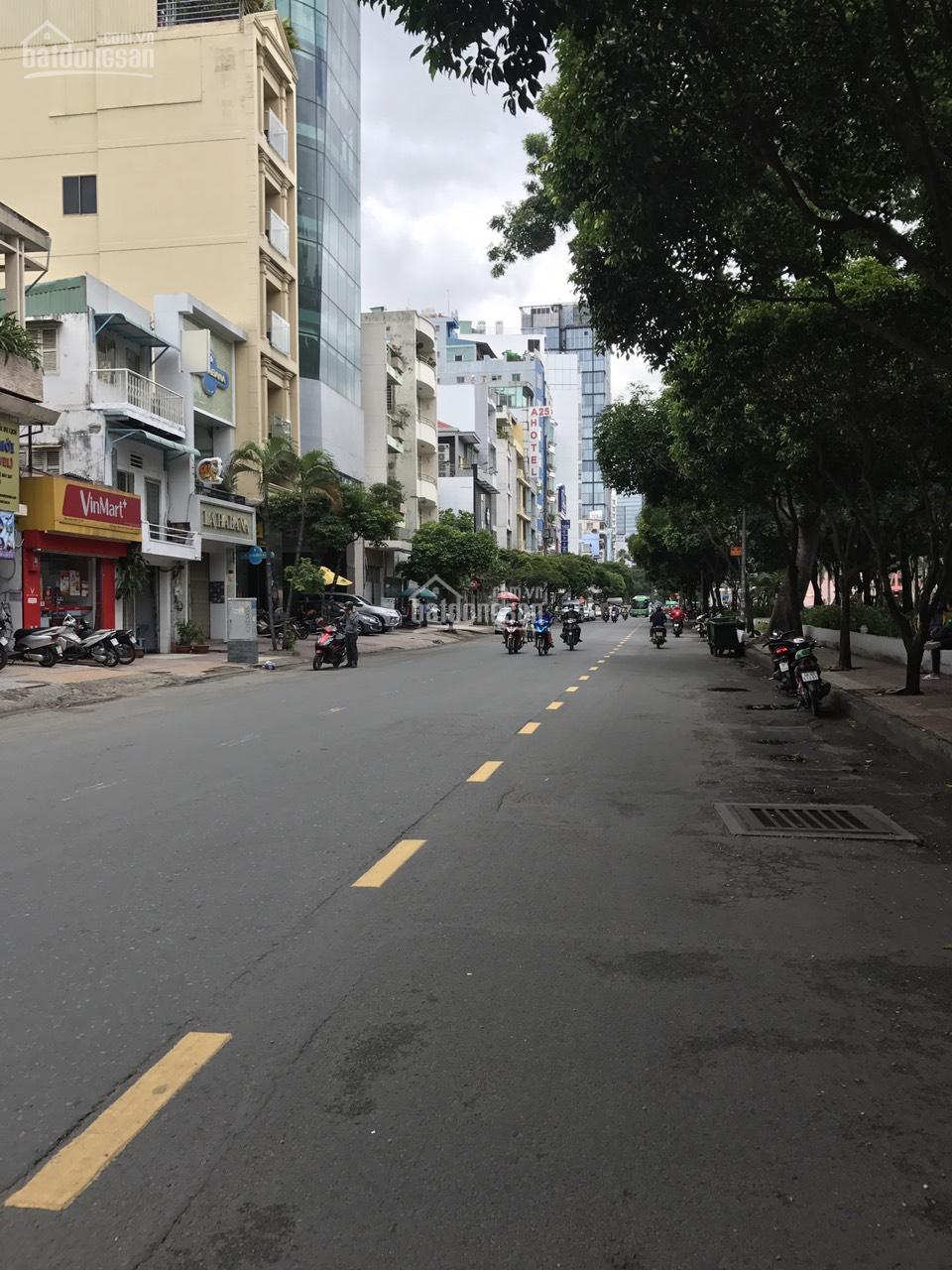 Bán nhà mặt phố đường Hai Bà Trưng Quận 3, đối diện công viên — ảnh 1