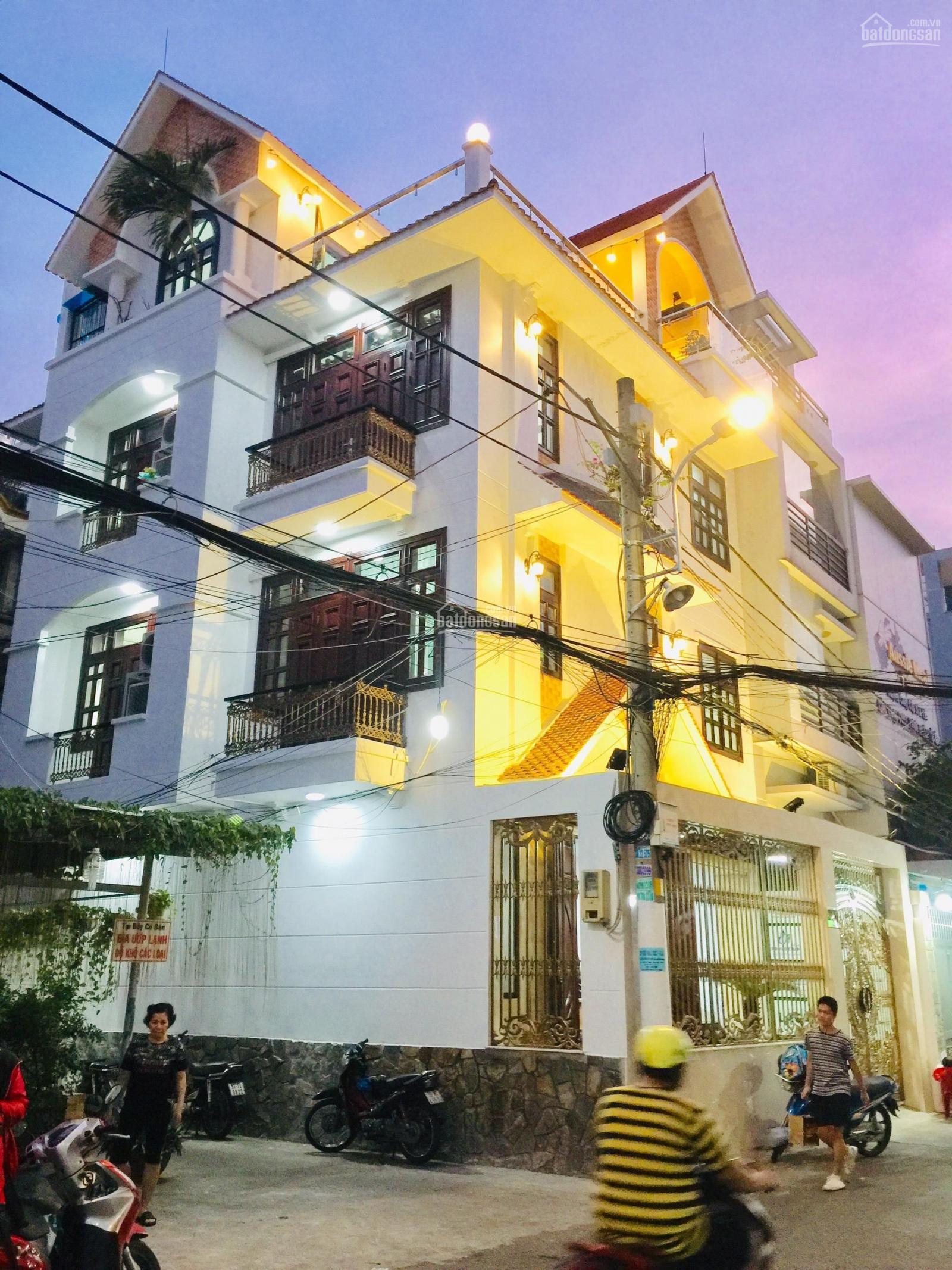 Bán biệt phủ Q10, 8 x 15m, 4 lầu, tặng nội thất cao cấp trị giá trên 3 tỷ